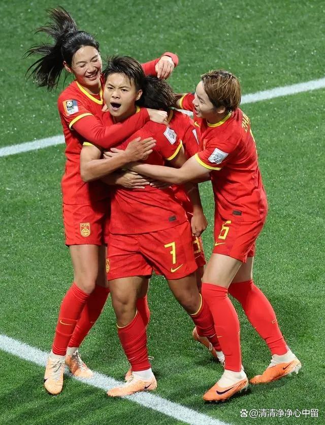 包含法国羽毛球队绝地反击英格兰羽毛球队，辛杜统治全场的词条