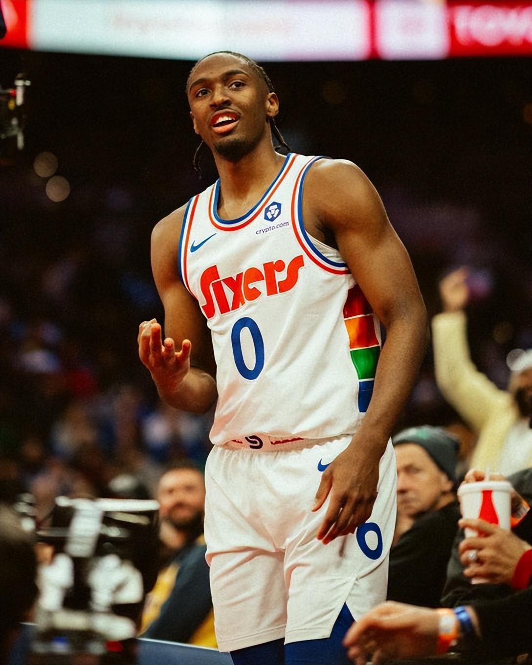 包含猛龙爆冷76人，浓眉惊艳世界的词条