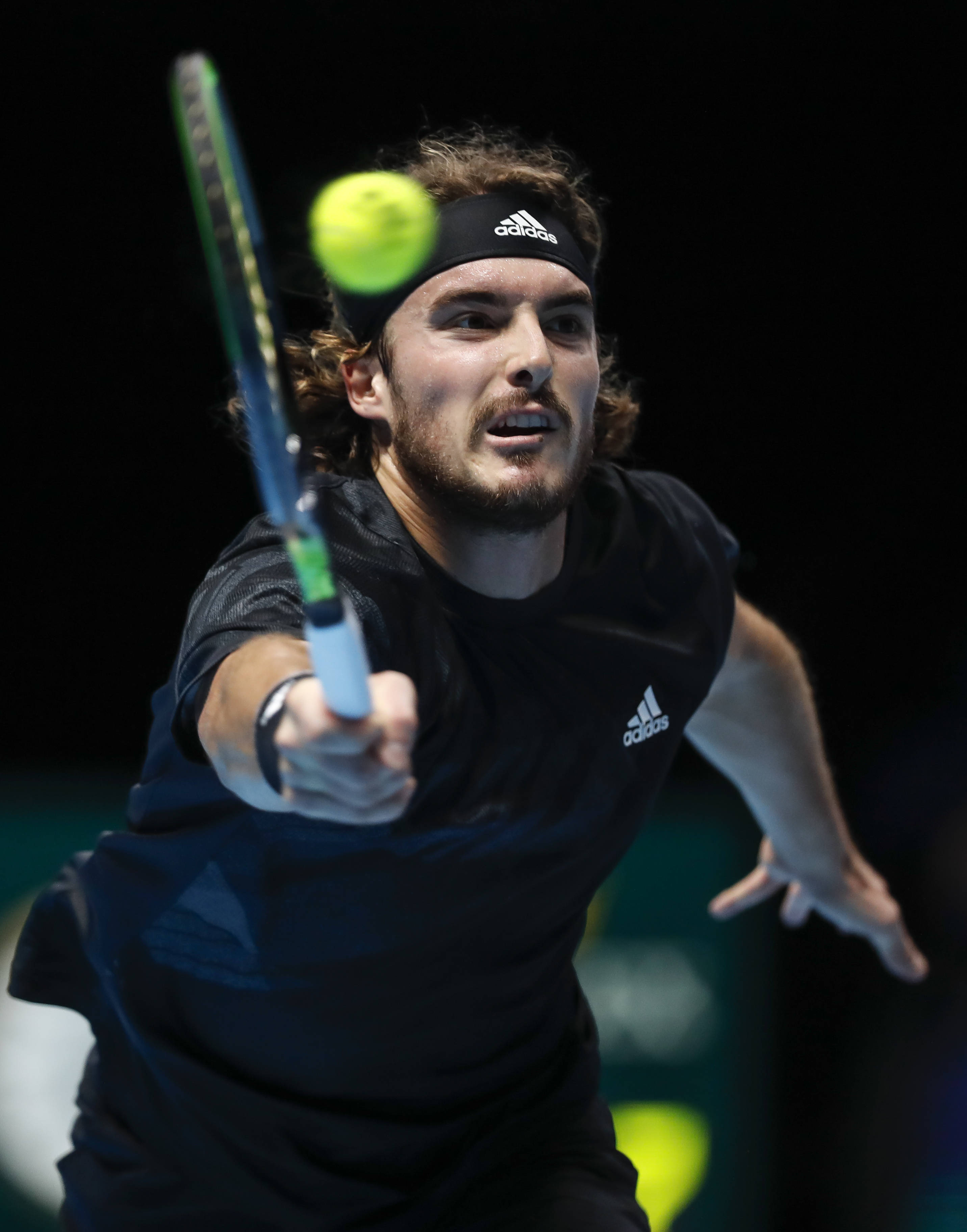 日本网球队翻盘意大利网球队，西西帕斯制霸全场的简单介绍