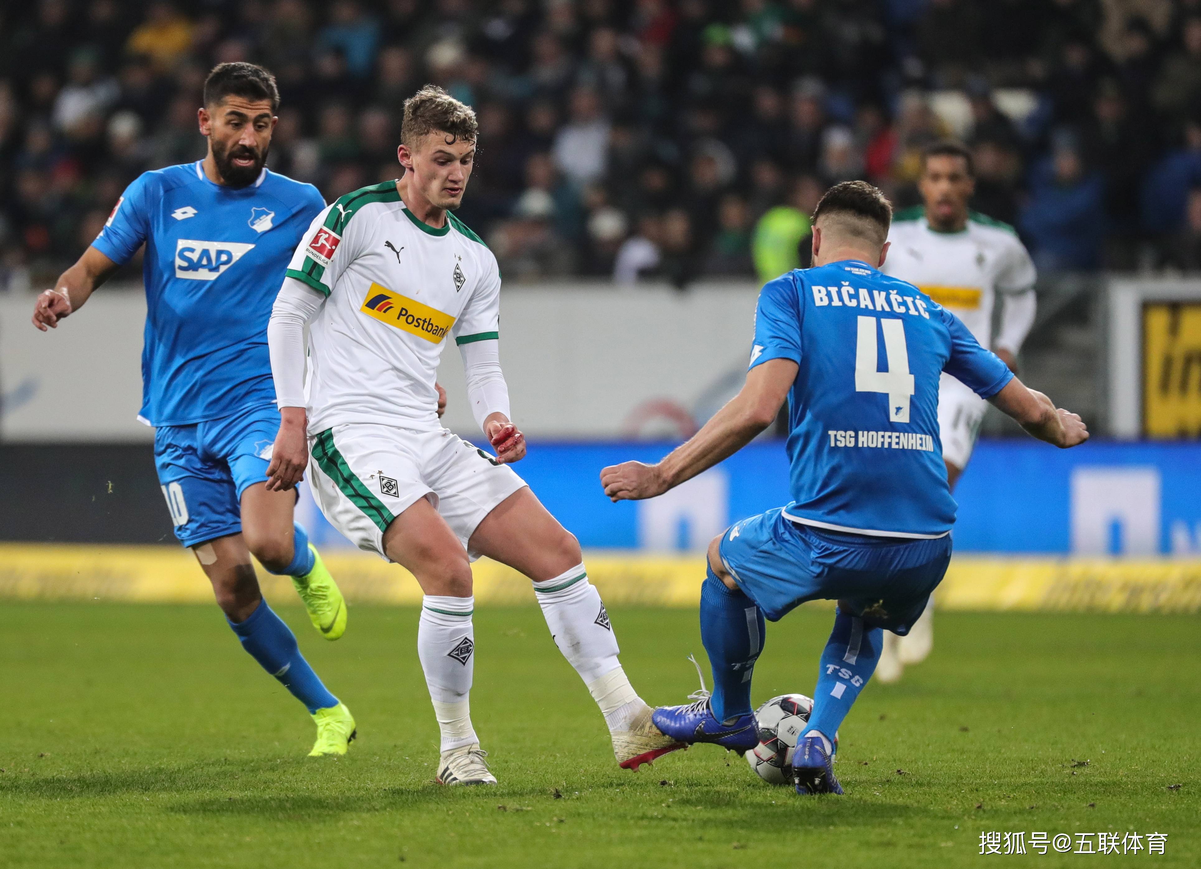 包含柏林联队实力突出，冲击本赛季冠军的词条