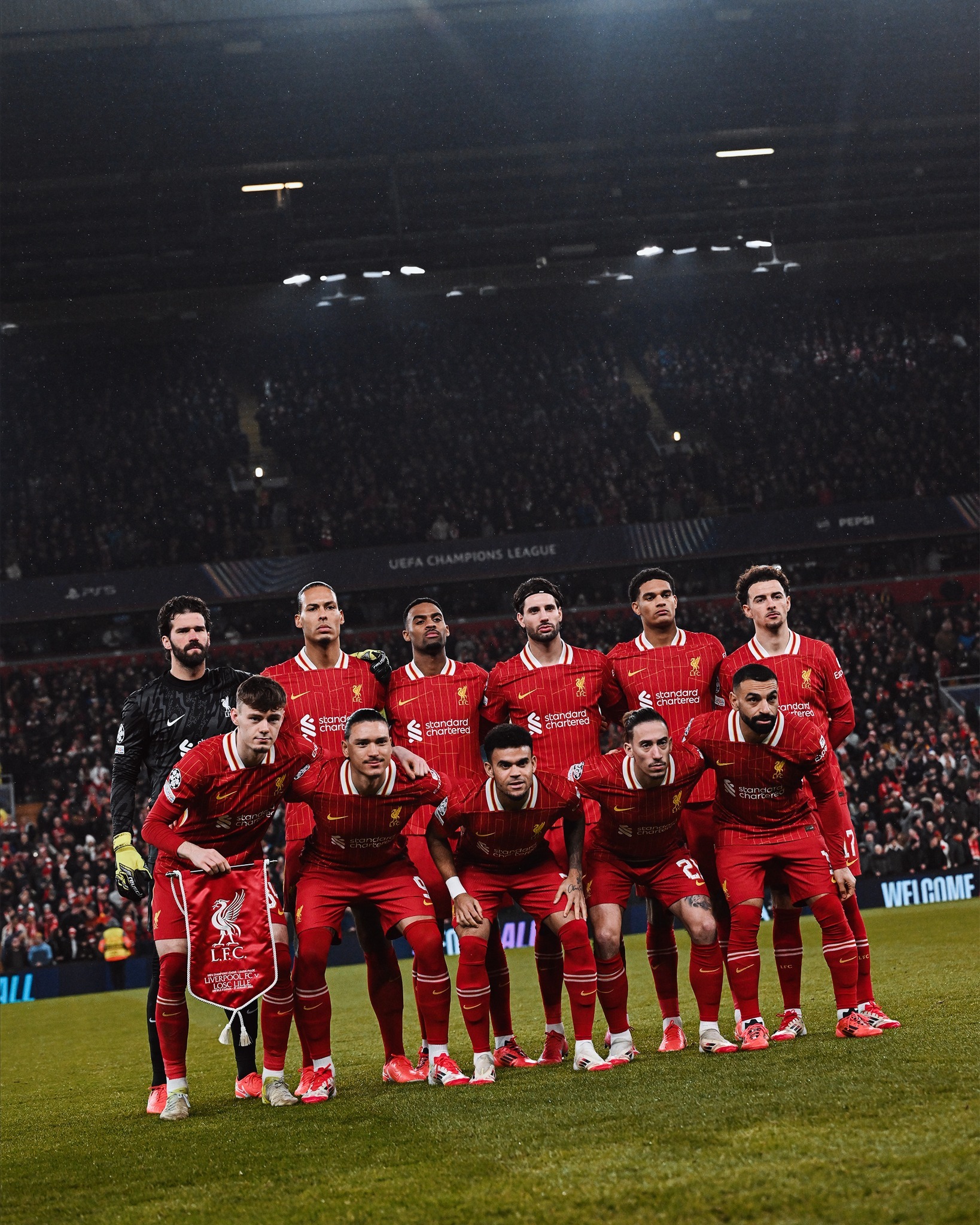 包含利物浦客场大胜维拉,红军继续领跑积分榜的词条 包含利物浦客场大胜维拉,红军继续领跑积分榜的词条