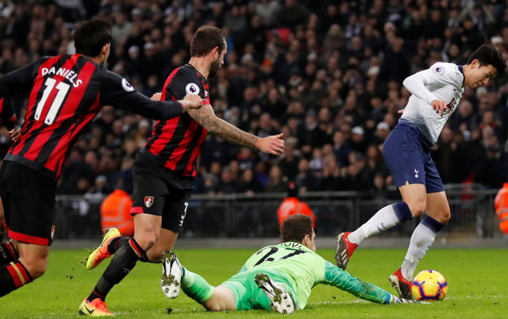 伯恩茅斯客场大胜，逐渐远离降级区的简单介绍