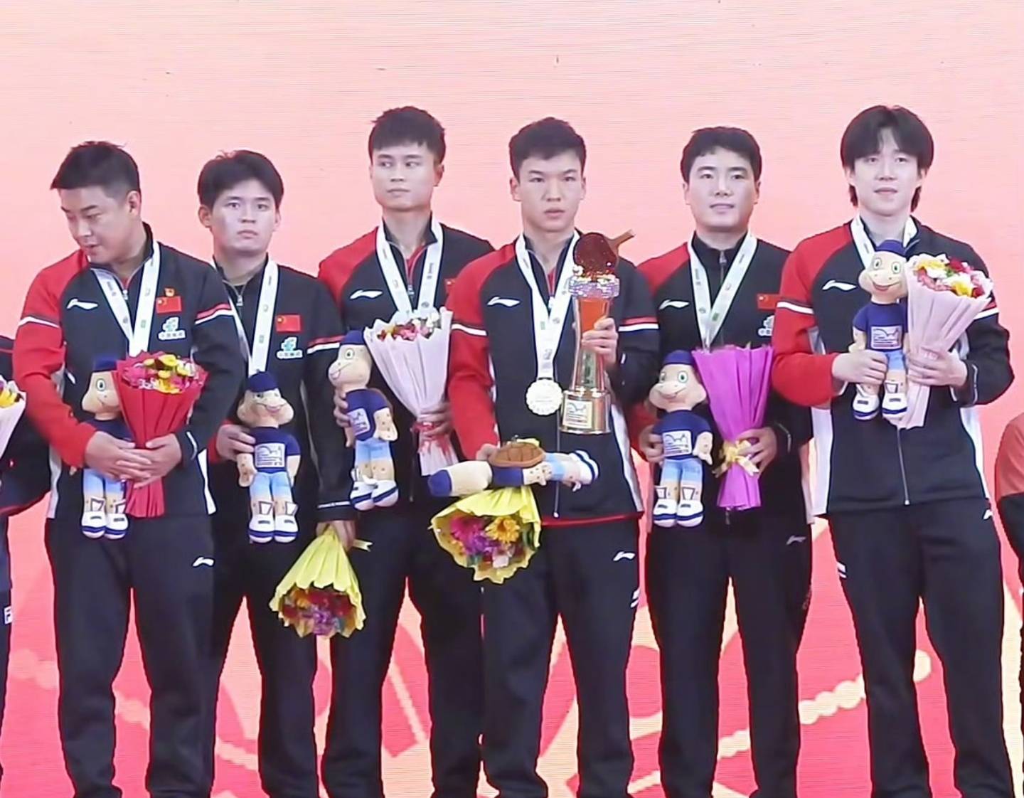 关于连入两球！球员个人实力再次在比赛中得到彰显的信息