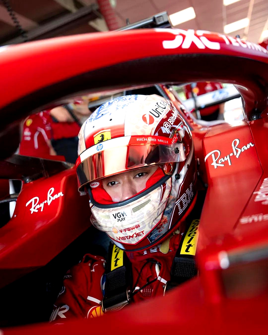 包含红牛车队逆转法拉利，汉密尔顿统治全场的词条