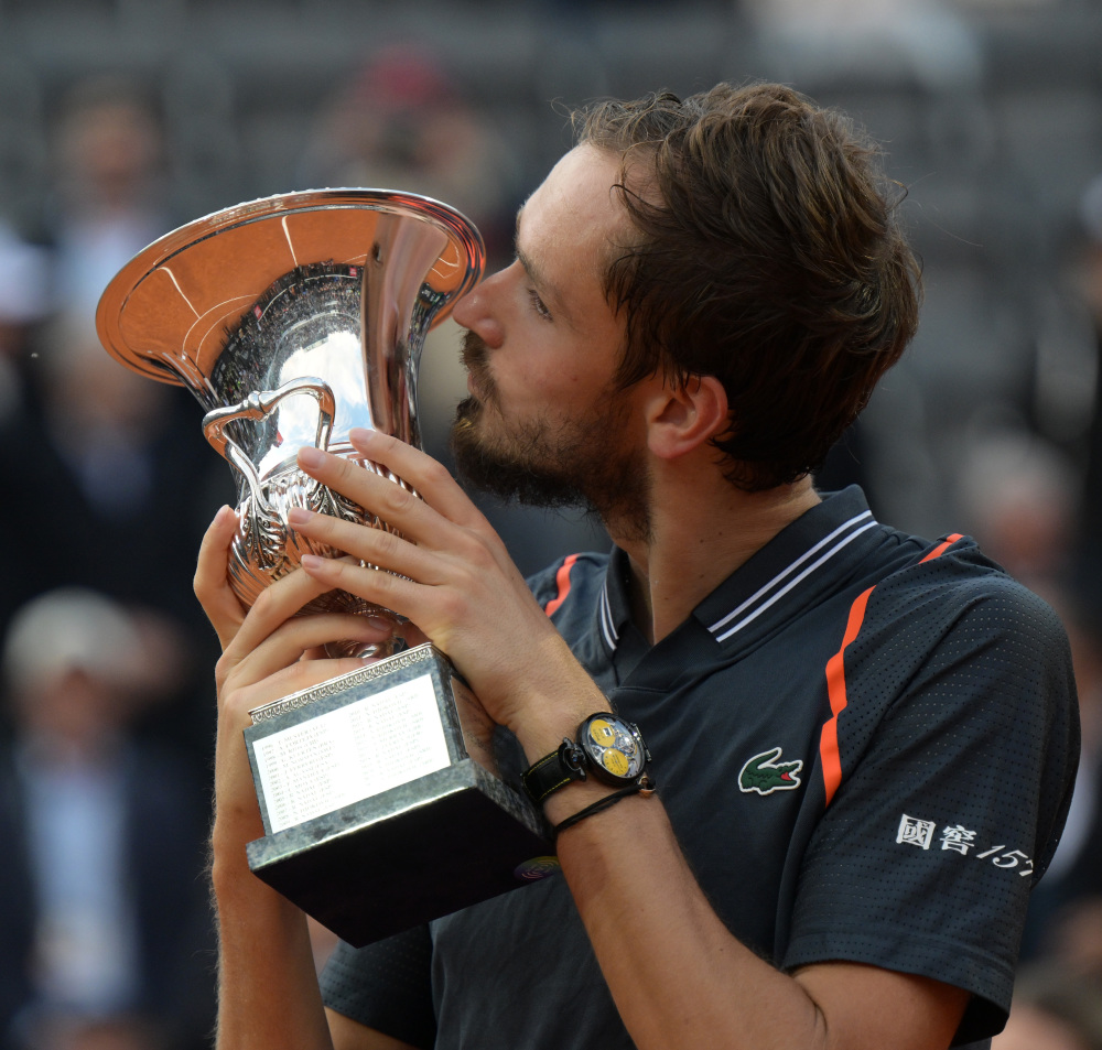 ATP总决赛翻盘联合杯，梅德韦杰夫惊艳四座