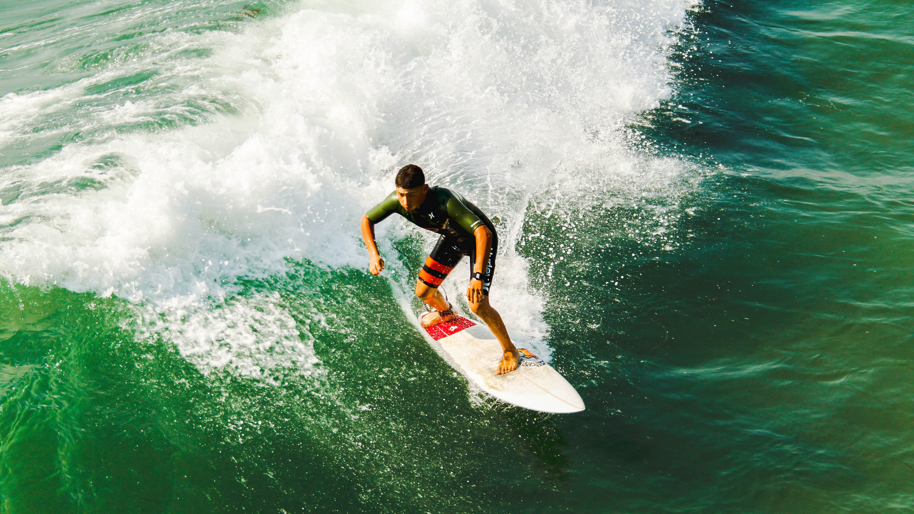 杰伦格林展现巨星价值，猛龙逆转掘金，一场定义赛季的胜利