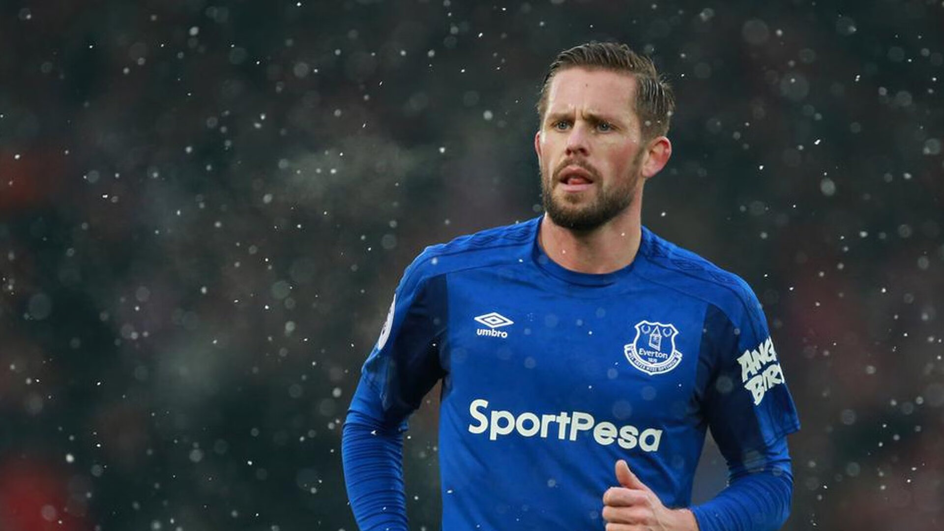 从荷兰踏平几内亚到赖斯成为关键先生,足球场上的战术革命与个人英雄主义