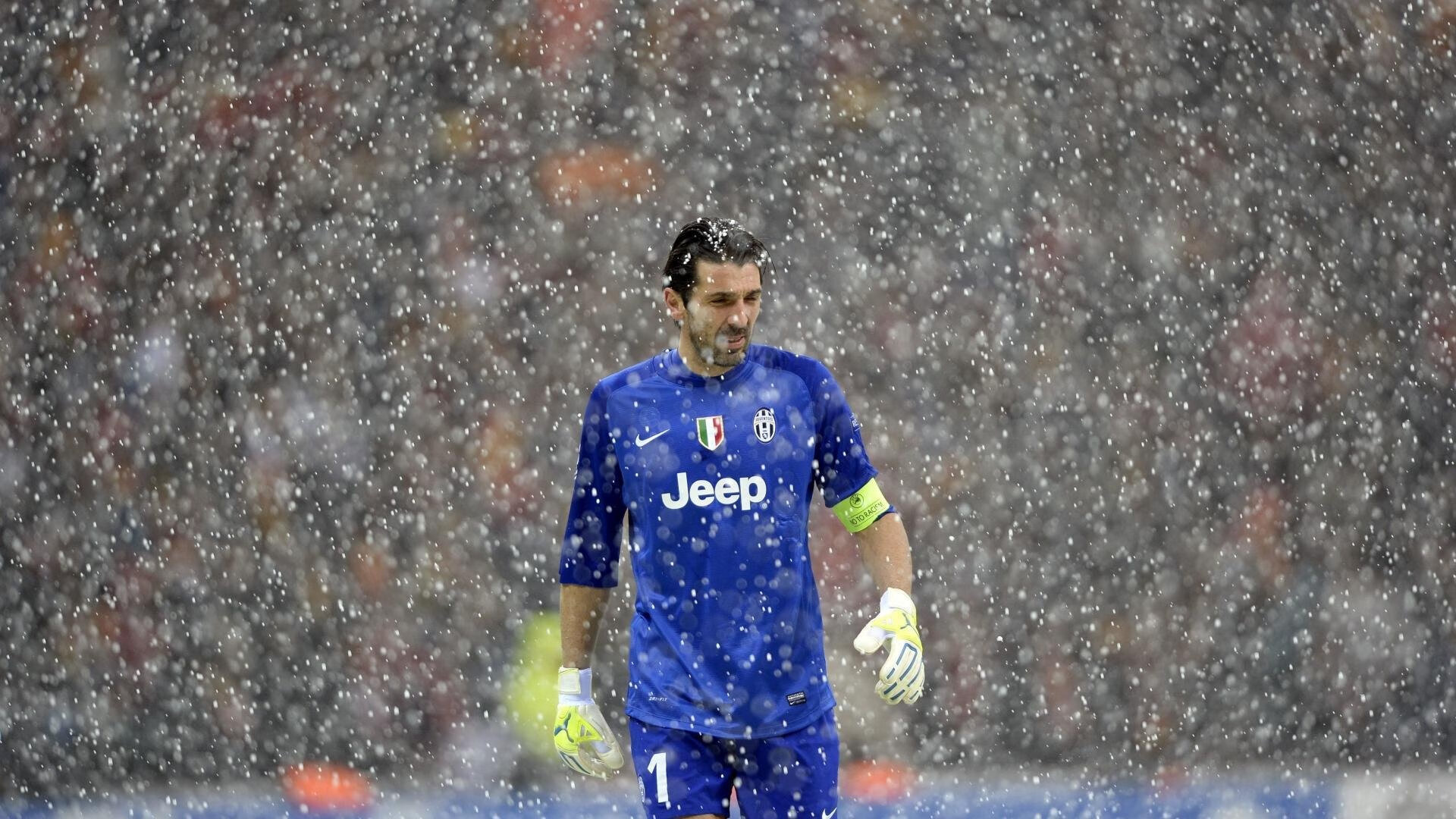 赛道与绿茵的共鸣,拉什福德点燃F1新赛季揭幕战之夜