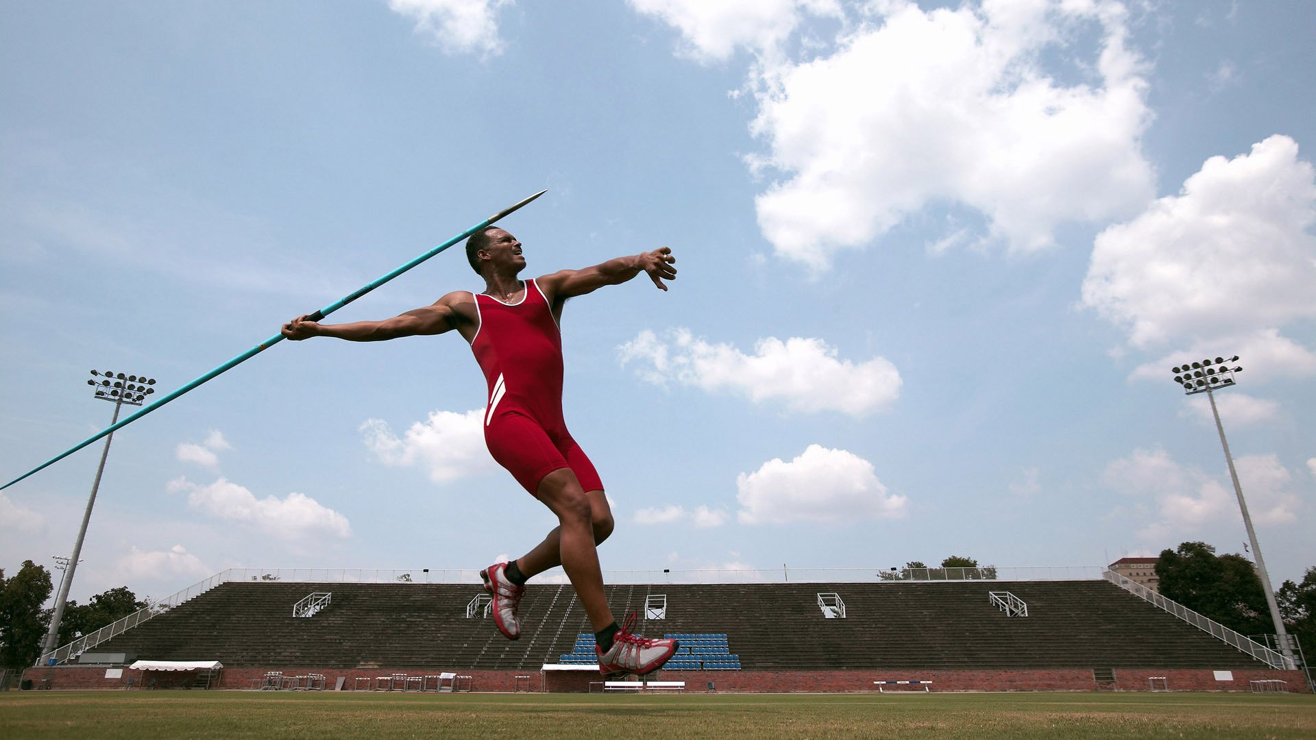 独行侠的孤勇与约基奇的统治，当生死战遇上存在感拉满的夜晚