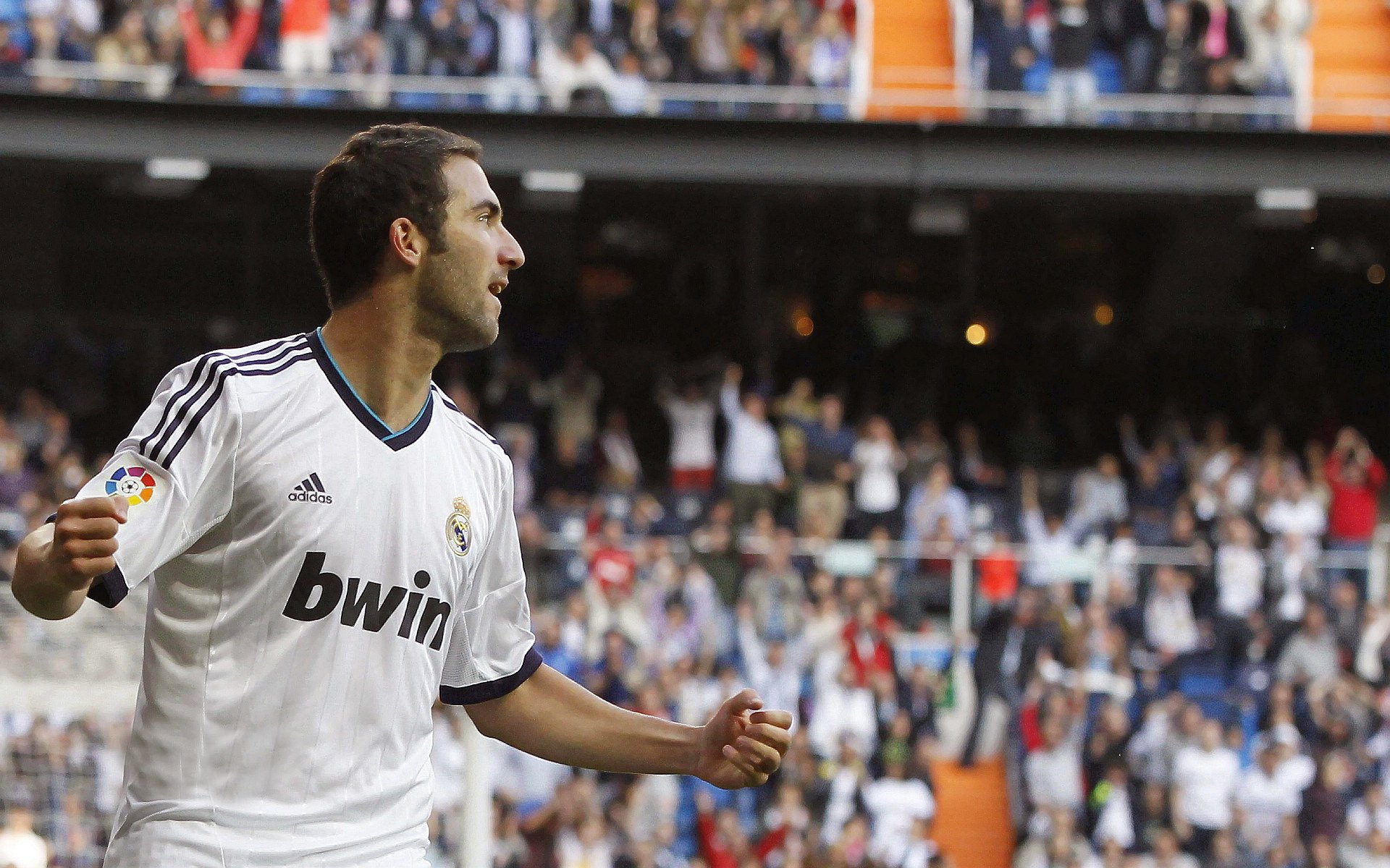 教科书级的压制，德布劳内导演罗马式胜利，阿森纳再陷战术困局